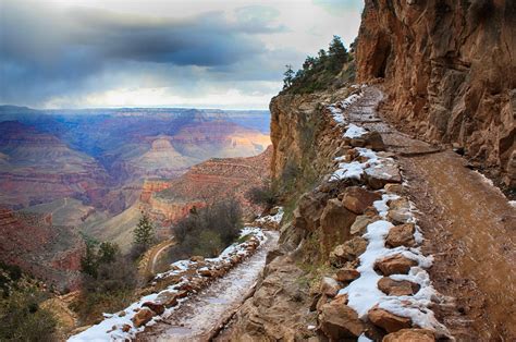 South rim trail. North Rim Trail Brochures. Bright Angel Point (1.45MB PDF) Arrival at Bright Angel Point by the Grand Canyon Lodge on the North Rim places you on the edge of a vastness of scenery, time, and … 