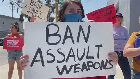 Southern California mothers demanding ban on assault-style weapons