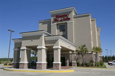 For the best room deals at Hampton Inn & Suites Wiggins, plan to stay on a Saturday or Tuesday. The most expensive day is usually Thursday. The cheapest price a room at Hampton Inn & Suites Wiggins was booked for on KAYAK in the last 2 weeks was $143, while the most expensive was $143.. 