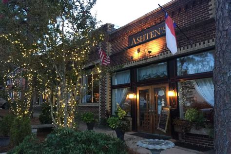 Southern pines north carolina restaurants. Top 10 Best Lunch Restaurants in Southern Pines, NC - March 2024 - Yelp - Sweet Basil, Chapman's Food and Spirits, Scott's Table, 195 American Fusion, Wolcott's Restaurant, Midland Bistro, The Block, The Workshop Tavern, Rooted Cafe & Market, The Sly Fox 