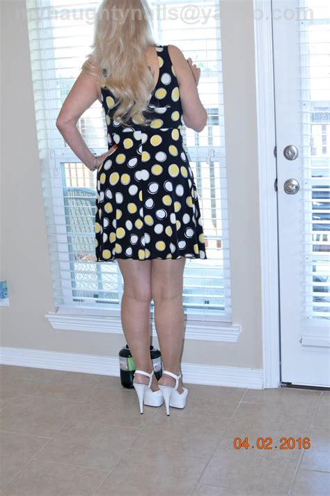 Photo Page. Welcome to My World, where Real Women Always Wear Heels and Hose! I update my site three times a week on Mondays, Wednesdays and Fridays with members only bonus sets thrown in along the way to show my appreciation for making me your Favorite Charm. I'd love to hear what you think and what you'd like to see, feel free to …