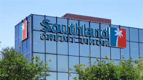 Southland cu. Santa Monica, CA 90404-2312. Hours: Monday - Friday: 8:00 a.m. - 4:00 p.m. (Closed daily 11:00 a.m. to 12:00 p.m.) Shared branching services not available at this location. Banking with Southland Credit Union offers you local branches and ATMs in LA and OC combined with the convenience of the nationwide CO-OP Network. 