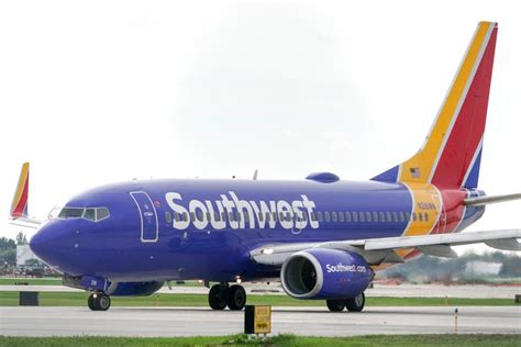 Southwest's plus-sized passenger policy debated on social media