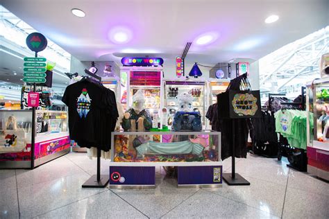 Souvenir shop denver airport. .  <a href=https://urbanhelp.frokostportal.dk/nyioez...