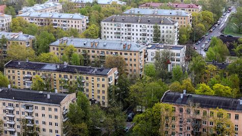 Soviet housing. The term communal apartments is a term that emerged specifically during the Soviet Union. The concept of communal apartments grew in Russia and the Soviet Union as a response to a housing crisis in urban areas; authorities presented them as the product of the "new collective vision of the future." 