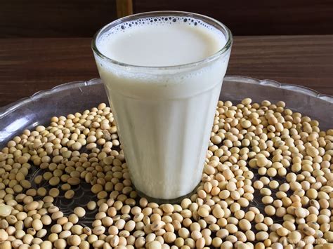 Soya soya. In the years following, laboratory and animal studies found soy isoflavones affect thyroid hormones in the following ways: Prevent the action of thyroid hormones, causing hypothyroidism. Reduce the absorption of thyroid medications from the intestines. Stimulate thyroid growth, leading to goiter. Trigger autoimmune thyroid disease. 