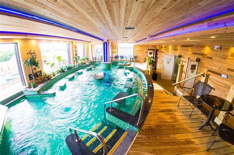 Spa castle queens. Swim spas are a popular choice for individuals who want to enjoy the benefits of both a swimming pool and a hot tub. They provide the perfect combination of relaxation, exercise, a... 