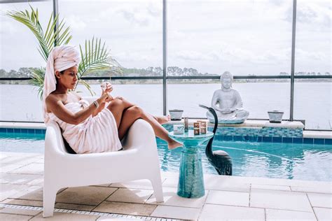 Spa tampa fl. BOOK NOW Take a journey of discovery & reconnect mind, body, and spirit. Welcome to Glow Day Spa & Beauty Bungalow. We are a multi-award-winning urban retreat, voted best day spa … 