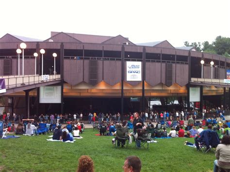 Spac lawn seats. The Saratoga Performing Arts Center (SPAC), located in the historic resort town of Saratoga Springs in upstate New York, is one of America&#039;s most prestigious outdoor amphitheaters. Its tranquil setting in a 2,400-acre park preserve surrounded by hiking trails, geysers, and natural mineral springs draws lovers of arts, culture and nature for performances by resident companies New York City ... 
