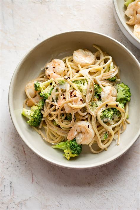 Spaghetti With Garlicky Shrimp and Broccoli - The Washington Post