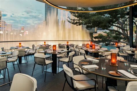 Spago las vegas. Spago, which opened in Bellagio last year after cloˆsing in its original Vegas location, offers relaxed fine dining, showcasing Wolfgang Puck’s cuisine. But for a fabulous way to experience the ... 