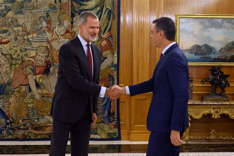Spain’s king asks Pedro Sánchez to form government