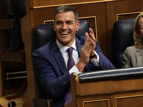 Spain’s king asks Socialist leader Pedro Sánchez to try to form a government