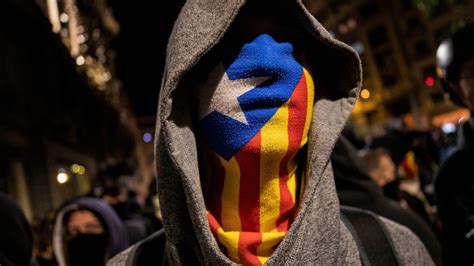 Spain’s leader mulls granting amnesty to thousands of Catalan separatists in order to stay in power
