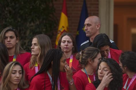 Spain’s women’s team is still in revolt one day before the new coach names her Nations League squad