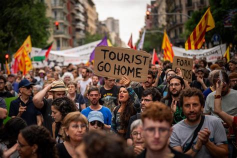 Spanish court turns down rental platform plea and keeps decision to block nearly 66000 listings.