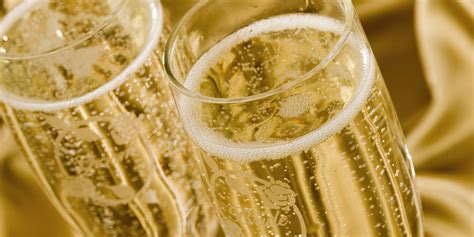 Sparkling Wine In Your Hot Tub – Glass Of Bubbly