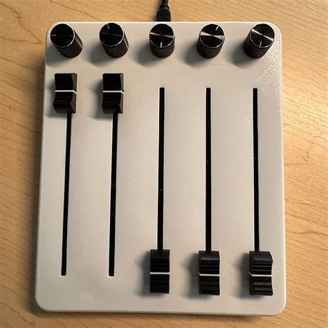 Sparrow midi controller review.  I'm selling my Midi Sparrow controller which has 5...
