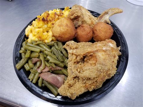 Spartanburg food. Limit search to Spartanburg. 1. Wade's Restaurant. 654 reviews Open Now. American $ Menu. Serving classic comfort food with an emphasis on potato dishes and a variety of vegetable sides. Standouts include turkey and dressing, fried chicken, and homemade yeast rolls. 2. Ike's Korner Grill. 