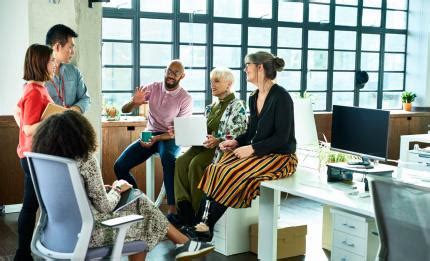 Speaking practice b1.  Situations include showing interest, talking about where you're from...