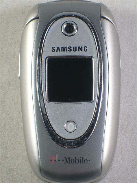 Specs Samsung SGH-E330 85 g Silver Mobile Phones (E330)