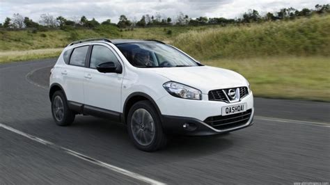 Specs for all Nissan Qashqai+2 (J10E) versions - Ultimate Specs