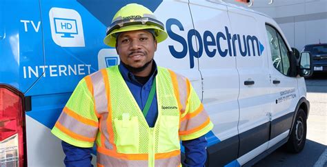 While ZipRecruiter is seeing salaries as high as $45.90 and as low as $9.65, the majority of Spectrum Technician salaries currently range between $16.95 (25th percentile) to $32.01 (75th percentile) in California. The average pay range for a Spectrum Technician varies greatly (as much as $15.06), which suggests there may be many opportunities ....