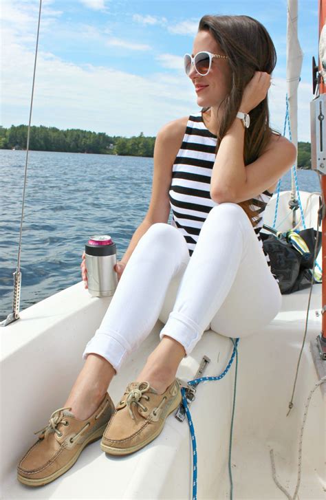 Sperry Outfit Ideas Women