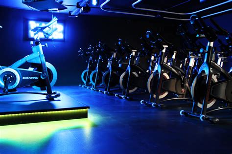 Spin studio. Official Spinning® Facilities are where Spinning comes to life. From quick post-work training sessions to epic charity rides, facilities provide the environment and atmosphere in which we deliver Spinning every day … 