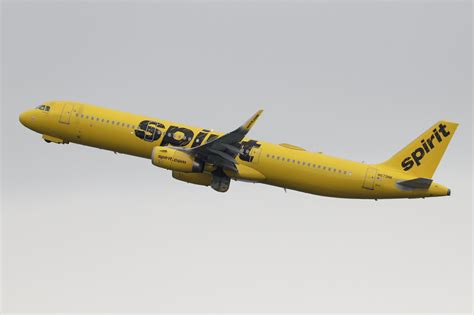 NK3151 is a domestic flight operated by Spirit Airlines. NK3151 is departing from Boston (BOS), United States and arriving at Miami (MIA), United States. The flight distance is about 2023.89 km or 1257.59 miles and flight time is 2 hours 58 minutes. Get the latest status of NK3151 / NKS3151 here. Update on Nov. 30, 2022, 12:11 p.m.. 