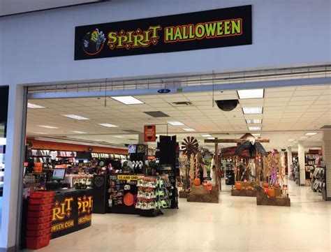 Spirit halloween huntington wv. Most Spirit Halloween stores are open between 9 a.m. and 5 p.m. during the Halloween season, although the online store is always open. Store hours for individual Spirit Halloween stores vary depending on the location. 