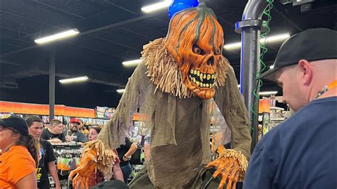 Spirit halloween pumpkin animatronics. Hanging Kicking Clown (2013) Hanging Orange Pumpkin Man. Hanging Phantom Ghost. Hanging Skull Reaper (2014) Hanging Stitched Scarecrow. Hanging Zombie Parrot. 