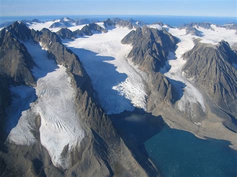 Spitsbergen er Norges største