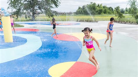 When. Our splash pads are free and open to the public seven days a week from 10am to 7pm. Kennedy Water Playground Hours: Open Memorial Weekend May 25 – May 27 11am-5pm. Regular Season June 1 – August 4 11am-5pm. Extended Season August 10 – September 2 11am-5pm Saturdays & Sundays.. 