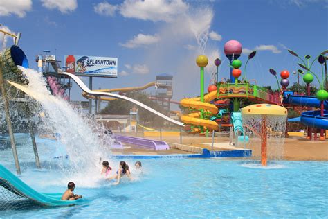 Splash time in Texas! 10 must-see water parks in Texas to visit this summer