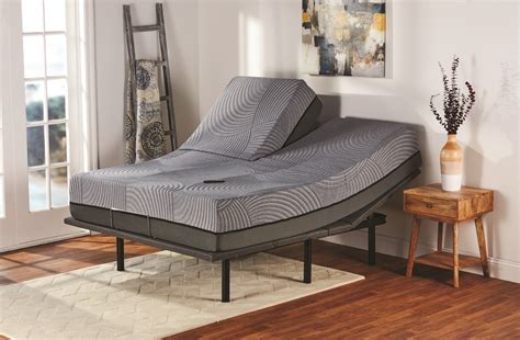 Split queen adjustable mattress. A split queen mattress is simply a standard queen mattress that split in half into 2 separate mattresses. The split queen is comprised of 2 mattresses that each measure 30″W x 80″L . These 2 mattresses are set beside each other on a standard queen bed frame in order to make up a queen size bed that measures 60″ by 80″ in total. 