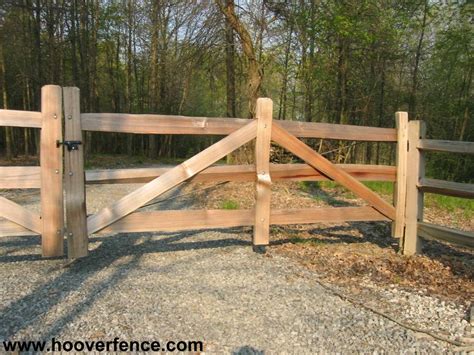 Split rail fence gate. Accommodates various terrains with ease. split rail fence with wire mesh. split rail fence with double gate. 