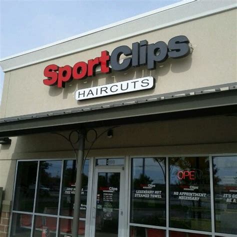 Sport Clips Haircuts of Ashwaubenon, Green Bay. 202 likes · 1 talking about this · 393 were here. The Sport Clips Experience. Sports on TV, a relaxing neck & shoulder massage, legendary steamed towel... . 