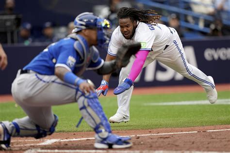 Springer has 2 HRs and 4 RBIs, Toronto beats Royals 5-1 as Greinke drops to 1-15