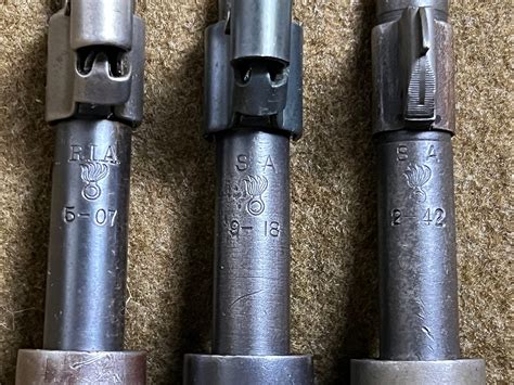 Jun 22, 2016 · SPRINGFIELD ARMORY US MODEL 1903 RIFLE SERIAL NUMBER RANGES I have no ideal what the Rock Island is about but the Remington 03A3 serial number would indicate it was made in 1942. The 'X' is 03A3 meaning it was not made early in 1942. All of the Springfield type rifles had the same thread and the barrels were cone faced with an extractor cut. . 