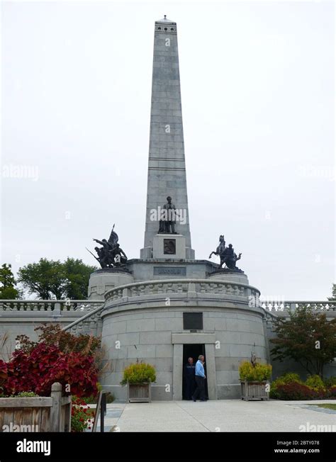 Springfield cemetery map.  This is the tomb of the 16th President of t...