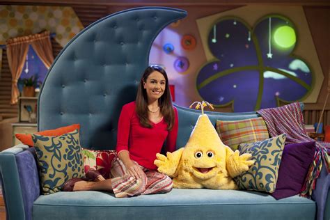 Sprout tv shows 2000s. A strange little egg-shaped creature lands on the planet and gets stuck in a cave. 7. The Giant Plant. 23 June 2015. Dave Ingham. The planet is overrun with vegetation when Tiny Clanger and Small Clanger sing a growing song to … 