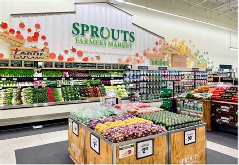 Sprouts farmers market west melbourne reviews. Aug 9, 2023 · Sprouts Farmers Market will celebrate its first Space Coast store during a ribbon-cutting ceremony at 6:45 a.m. Friday — and the doors will open to shoppers at 7. The newly built healthy grocery ... 