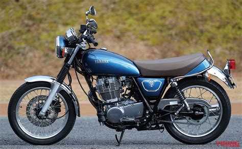 Sr400 yamaha. Buy brand new Yamaha SR400. Everything old is new again... The new SR400 is a legendary classic that’s a kick to ride. And what’s more, with its retro 1970s styling and one of the best performing 399cc air-cooled engines, the SR400 is the true embodiment and meaning of the saying “Everything old is new again.” Jump on and just give the kick … 