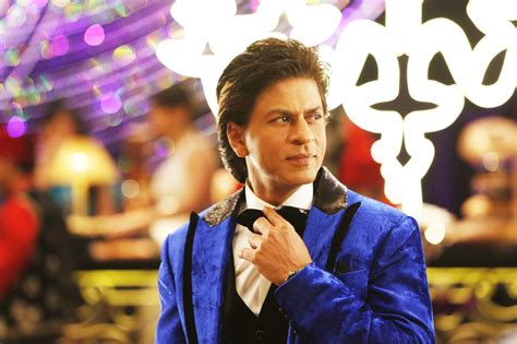 Srk hny. Now this news is something that might surprise you. Shah Rukh Khan is reportedly very keen on pairing up with Priyanka Chopra for Farah Khan's new film Happy New Year. According to reports in Mumbai Mirror, SRK is flexing all his muscles to ensure that she is paired with him in the film. Farah Khan has though remained tight-lipped about … 
