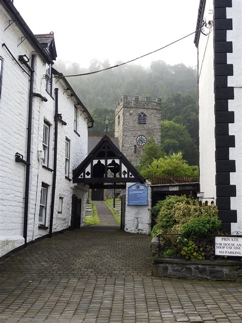 Ss Mael and Sulien, Corwen - St. David