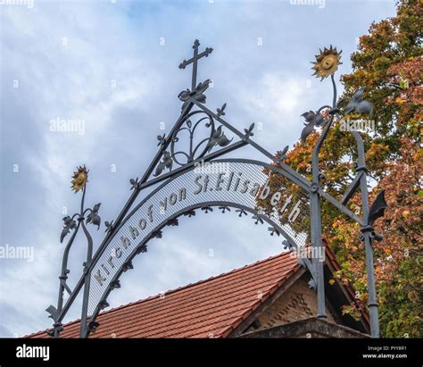 St Elisabeth S Cemetery Kirchhof Von St Elisabeth — Friedhof in …