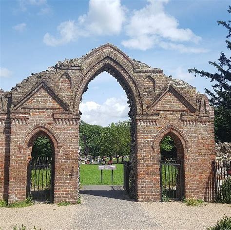 St Mary the Virgin Church in Cheshunt, Hertfordshire - Find a Grave