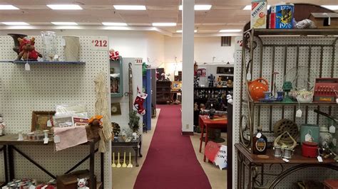 St charles antique mall. St. Louis Antique Mall, Saint Ann, Missouri. 5,386 likes · 143 talking about this · 1,622 were here. Destination Antique Mall with 21K sq feet of collectibles, antiques, and vintage treasures 