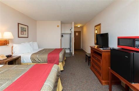 St croix inn. AmeriVu Inn & Suites - St. Croix Falls 726 South Vincent Street St Croix Falls, WI 54024 715-483-3206 Check In: 3 pm-11 pm Check Out: 11 am Key Amenities. Free Breakfast 